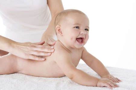 massaggio al bebè